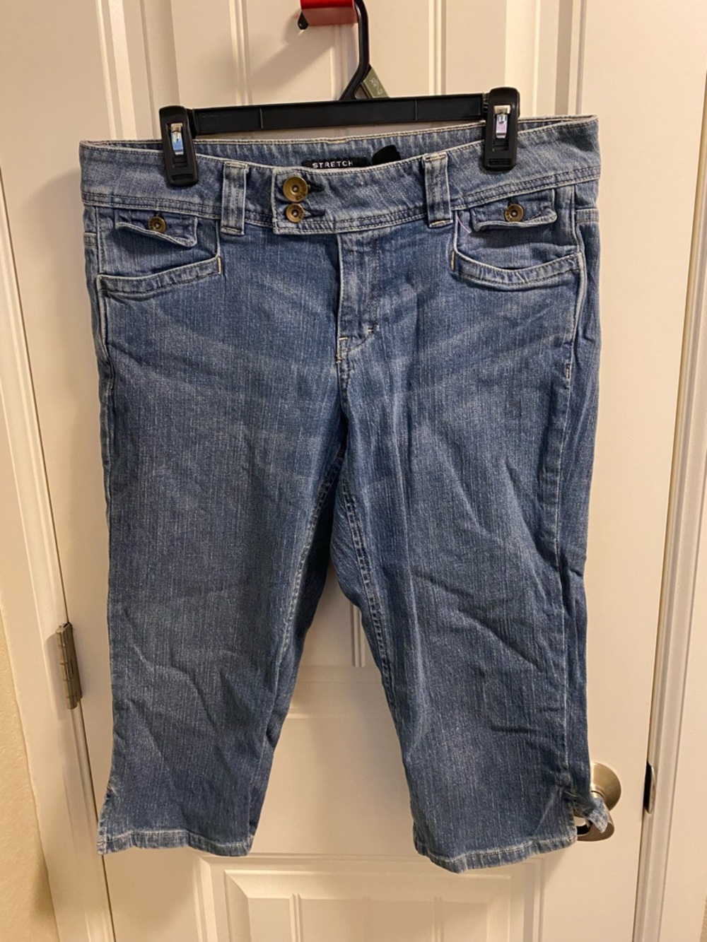 AXCESS Liz Claiborne 12 Jeans Capri Length Blue Stretch Denim Flap Pocket Capris